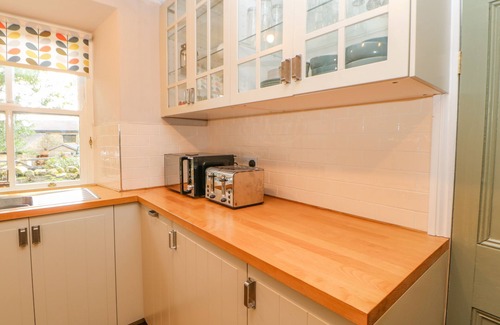 Hawes Cottage | HIGH HOUSE, pet friendly, character holiday cottage in Hawes