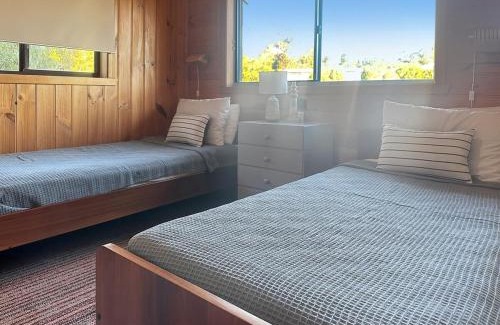 Binalong Bay House | High On Coffey - Binalong Bay - Pet Friendly