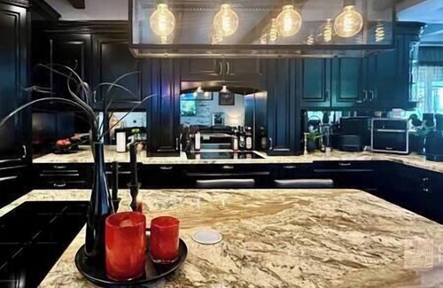 Stromstad Municipality House | High-standard villa near Strömstad with jacuzzi, grill & large terrace