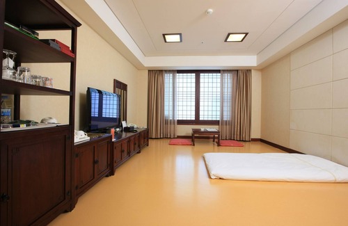 Sabuk Resort | High1 Grand Hotel Main Tower