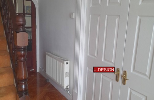 Hatch Lane House | Highams Park - Family Room with Sofa Bed - Sleeps Up To 4