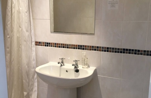 Llandrindod Wells House | Highland Moors Guest House