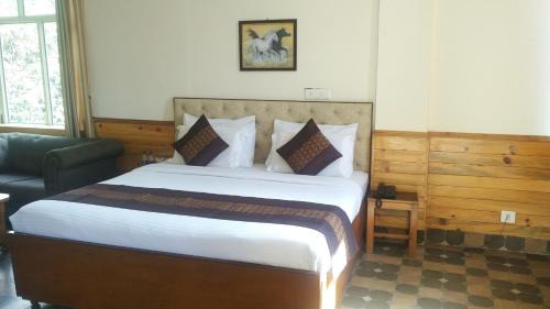 Sidhpur Hotel | Highland Village Resort