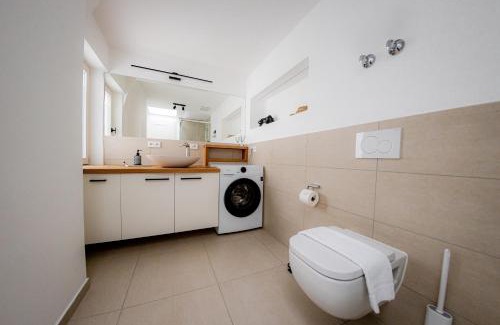 Muehldorf am Inn Apartment | Highlight am Stadtplatz Mühldorf - C4S COME4STAY - 2 Zimmer Wohnung I bis zu 5 Gäste