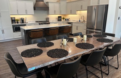 Canadian Rocky Mountain Parks House | Highmark Cabin Rental