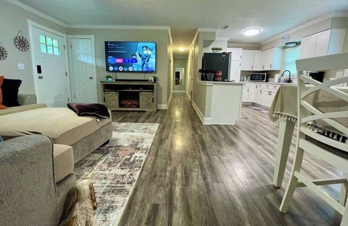 Williston Cottage | Highpoint Boots and Spurs Cottage