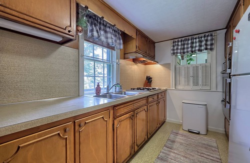 Conestoga House | Highville Hideaway - 2 bed, 1 bath, country views