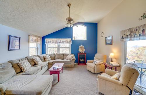 Rosedale House | Hike and Picnic at Group Getaway in Rosedale!