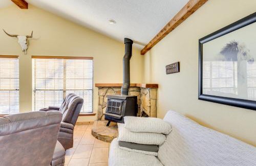 Sulphur House | Hike, Fish and Explore Family Cabin in Sulphur!