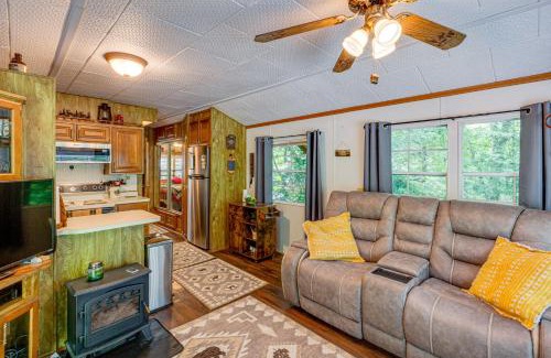 Newland House | Hike, Swim, Ski and More Pet-Friendly Newland Home!