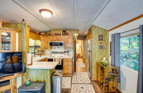 Newland House | Hike, Swim, Ski and More Pet-Friendly Newland Home!