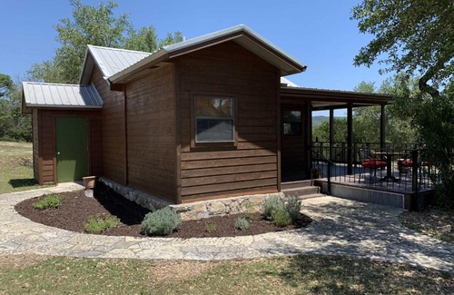 Pipe Creek House | Hill Country Hideout
