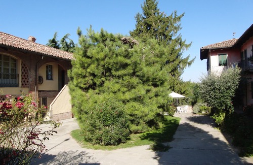 Guarene Apartment | Hill of Alba/Langhe/Roero- Romantic historic home- 7 nights special offer