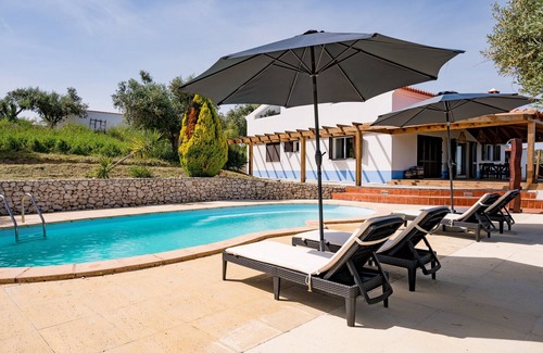 Montargil House | Hill with fabulous views Dam with swimming pool