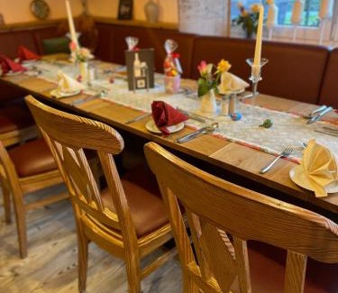 Undeloh Hotel | Hillmers Hoff PensionRestaurant