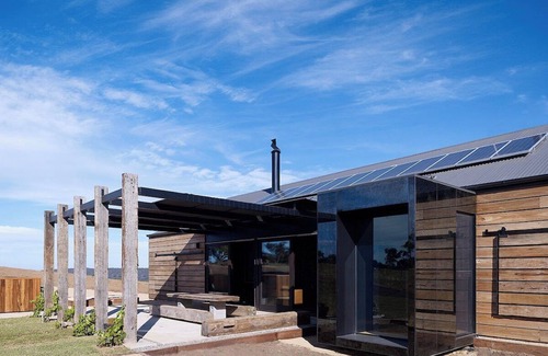 Metcalfe House | HILLPLAINS HOUSE - 100% OFF GRID LUXURY