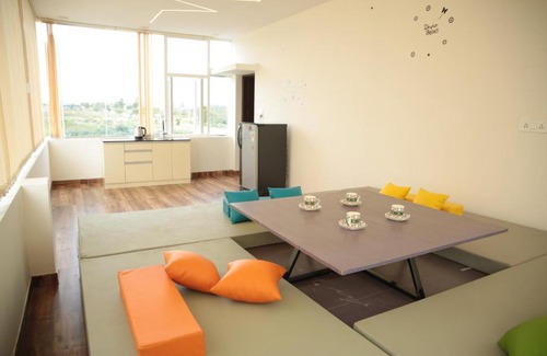 Vastare Apartment | Hills and Winds