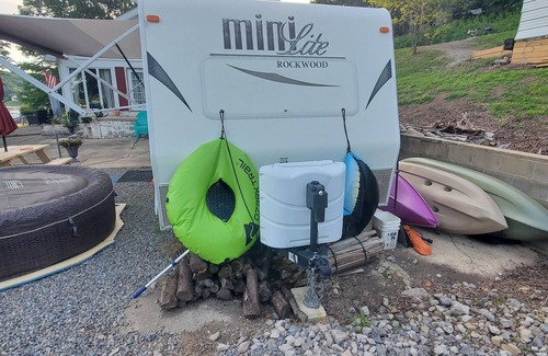 Waverly House | Hills of Lake White The perfect camping rental with all the amenities of home.