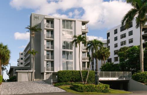 Hillsboro Beach Hotel | Hillsboro Beach Resort by Kasa
