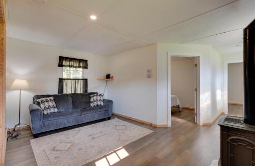 Hillsgrove House | Hillsgrove Creekside Cabin Close to Hiking