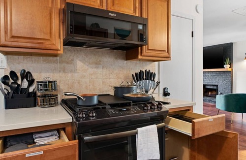 Austin House | Hillside 3BR KingClose to DT Domain Q2