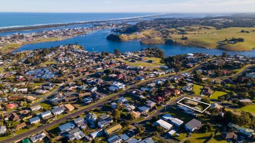 Lakes Entrance House | Hillside Estate