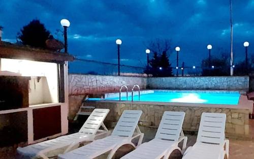 Veliko Tarnovo Villa | Hillside Guesthouse Pushevo