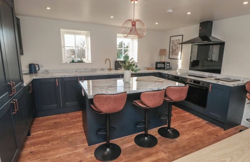 Ainthorpe House | HILLSOVER COTTAGE, pet friendly, with open fire in Ainthorpe