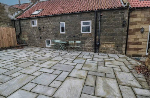 Ainthorpe House | HILLSOVER COTTAGE, pet friendly, with open fire in Ainthorpe