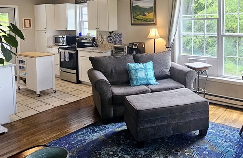 Woodlawn House | Hilltop Creek View Home- 10 min from Galax. Solo Travelers Cpls, & Sm. Families.