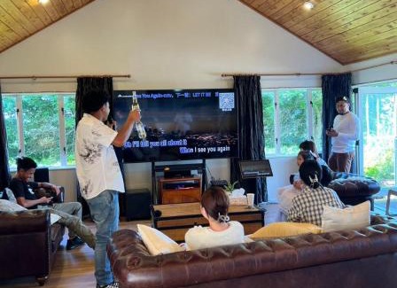 Ardmore Villa | Hilltop Farm house Party house