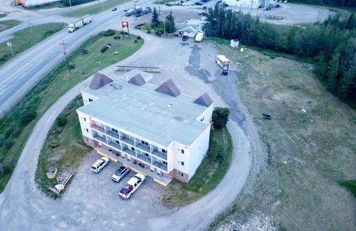 Vanderhoof Hotel | Hillview Motel