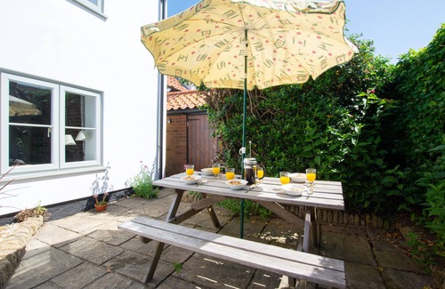 Brancaster House | Hillview - Three Bedroom House, Sleeps 5