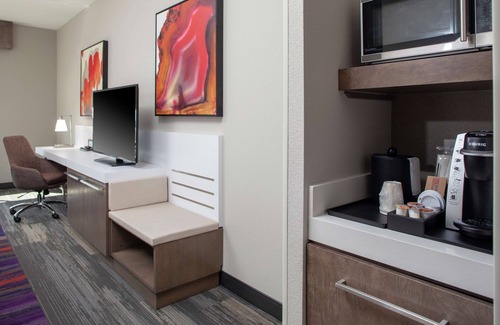 Charlotte Hotel | Hilton Garden Inn Charlotte Waverly, NC