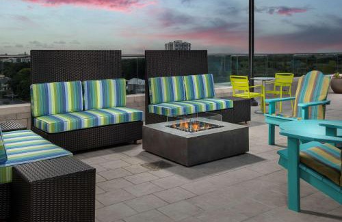 Lake Eola Heights Hotel | Hilton Garden Inn Orlando Downtown