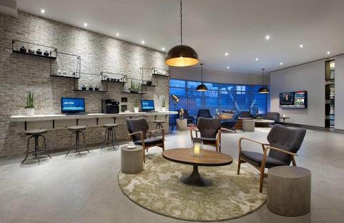 Northeast Mississauga Hotel | Hilton Garden Inn Toronto Airport