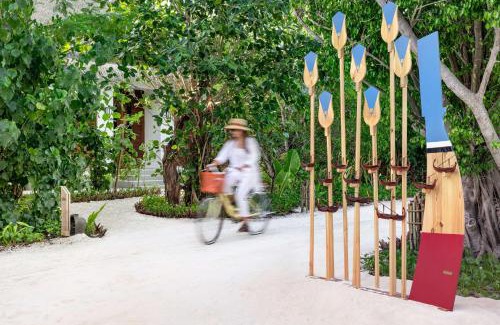Kuda Vattaru Resort | Hilton Maldives Amingiri Resort & Spa