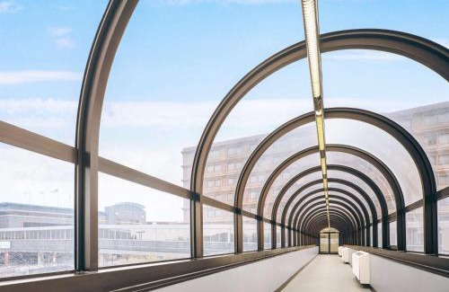Rosemont Hotel | Hilton Rosemont Chicago O'Hare