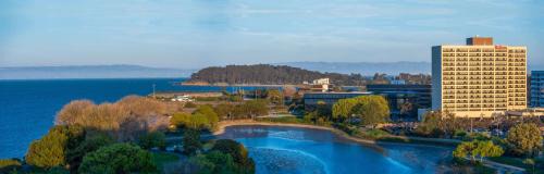 Burlingame Hotel | Hilton San Francisco Airport Bayfront - No Resort Fee