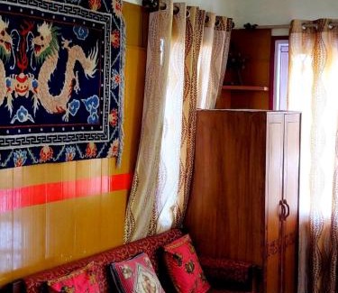 Kausani Hotel | Himvadi Resort