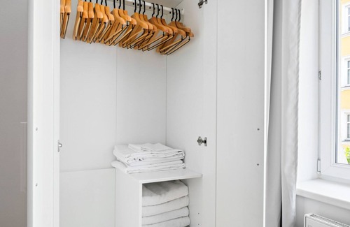 Hundsturm Apartment | Hip Margareten 1BR in fabulous district near cafes & bars, by Blueground