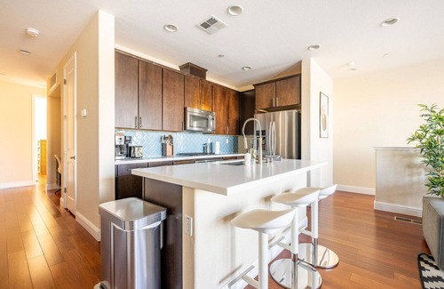 Redwood City Apartment | Hip Redwood City 2BR w/Balcony, nr Outdoor Activities, by Blueground