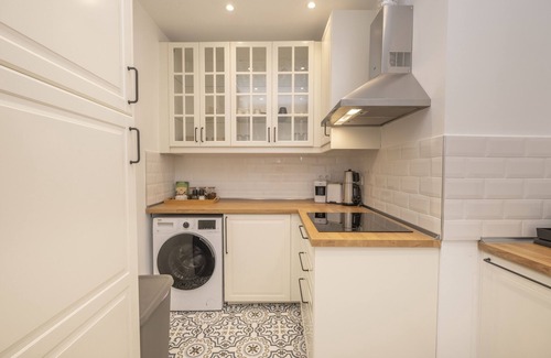Kabatas Condo | Hip Waterfront Apt. with a Striking View