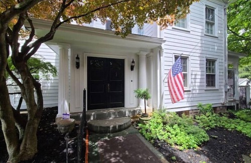 Mercer House | Historic 1914 Georgian Colonial Manor