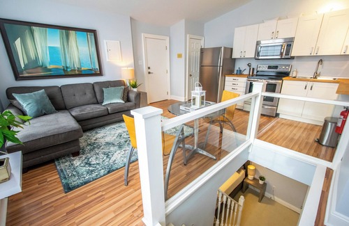 Downtown Halifax Apartment | Historic 1BR DT in amazing location steps from waterfront in Old South District