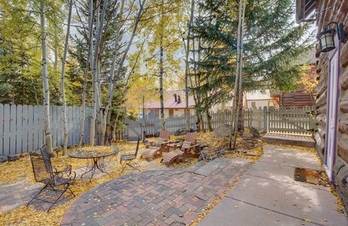 Historic District Cottage | Historic Breck Cabin w/Hot Tub: Walk to Main St!