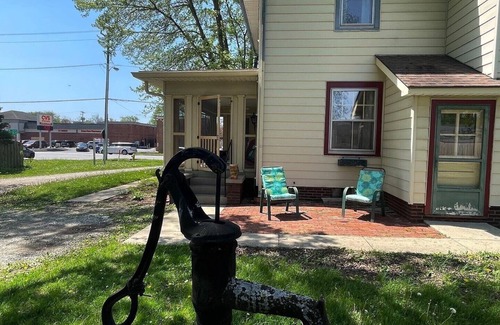 Brownsburg House | Historic Brownsburg Home- Close to parks, restaurants, and shops!