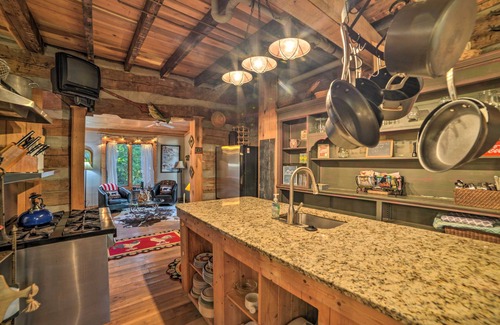 Waverly House | Historic Cabin w/Stunning Kentucky Lake View