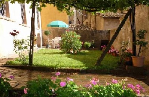Siena Historical Center Apartment | HISTORIC, CENTRAL APARTMENT, WITH PRIVATE GARDEN