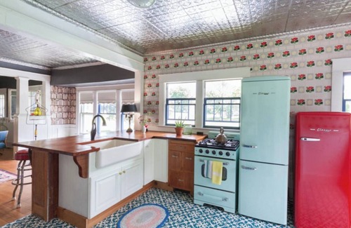 Brookfield Cottage | Historic Charm - Modern Amenities